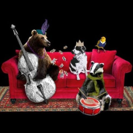 Kavč festival v galerijski kavarni